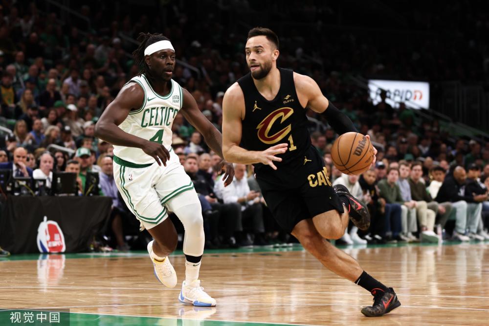 世青赛中更 世青赛中更