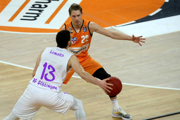 对阵巴黎圣 对阵巴黎圣