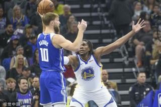 巴埃斯卫冕里约网球公开赛冠军